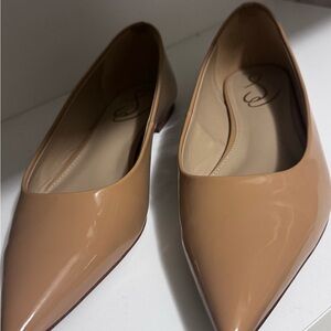 Elegant Tan Women's Flats